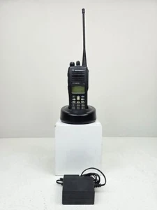 Motorola HT1550 XLS UHF 403-470 MHz 160 kanałów 4 W FPP (kompletny zestaw) - Zdjęcie 1 z 7
