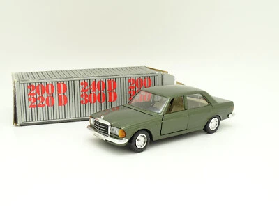 NZG 1/35 - Mercedes 200 E 300 D W123 Verde - Immagine 1 di 2