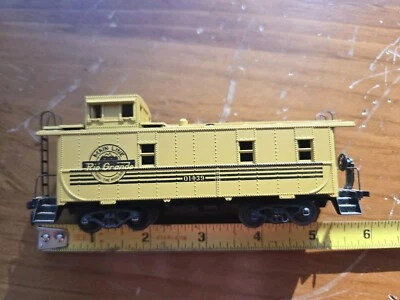 Vintage HO Scale Main Line Rio Grande Thru Rockies Caboose 01439 - Image 1 of 4