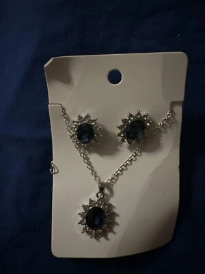 Deslumbrante Conjunto de Brincos/Pingente de Colar Azul Safira! 💙🔷✨ - Imagem 1 de 2