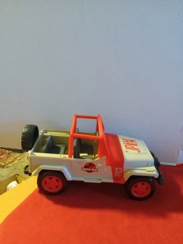 Mattel Jurassic Park Legacy Collection Dennis Nedry Getaway JP12 Jeep Cover