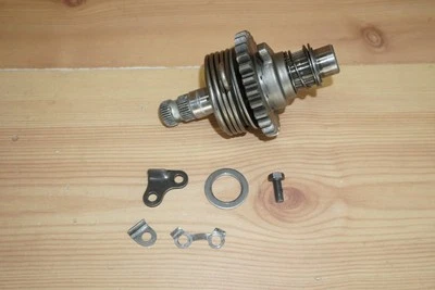 1977 Yamaha IT400 IT 400 YZ400 YZ Kicker стартовый вал 1W4-15661-00-00 - Изображение 1 из 4