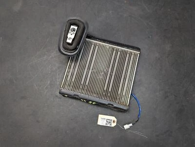 Núcleo evaporador aire acondicionado Toyota RAV4 2020 88501-06410 2019 2021 2022 2023 2024 Foto 1 de 4