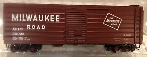 WEAVER G25005-SD THE MILWAUKEE ROAD RIBBED SIDED BOXCAR #50023 2-RAIL NEW IN BOX