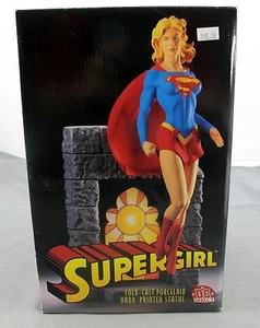 Estatua de DC Direct Supergirl fundida en frío pintada a mano 10"" de alto DC directa NUEVA con certificado de autenticidad - Imagen 1 de 3