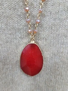 biba Modeschmuck lange Halskette  mit Rotem Stein Anhänger goldfarbene Kette - Bild 1 von 4
