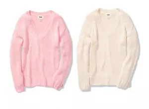 Suéter de cuello en V rosa novio de Victoria's Secret - Imagen 1 de 7