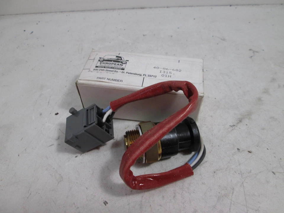 Saab 9000 89-94 Fan Switch 40 86 682 (NEW) - Image 1 of 1