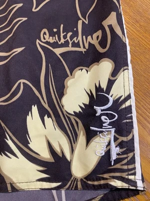 OG Quiksilver доска шорты X-ДЛИННЫЙ В ТОНКУЮ ПОЛОСКУ ЧЕРНЫЙ КРАСНЫЙ СУПЕР ЧИСТЫЙ! РАЗМЕР M 🔥🔥 - Изображение 1 из 4