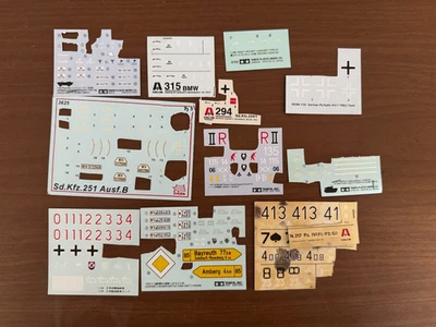 Decalcomanie per vari mezzi militari scala 1/72, 1/48, 1/35 (WWII-Anni 2000) - Immagine 1 di 4