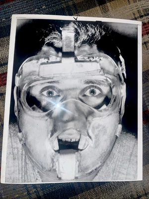 1958 JACQUES PLANTE NHL HOCKEY GOALIE MASK PHOTO MONTREAL CANADIENS AHL OHA WHA - Image 1 of 4