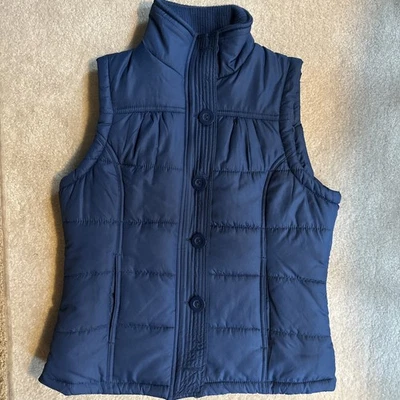 Chaleco de nailon azul borde exterior pequeño para mujer. Estado nuevo. Foto 1 de 4