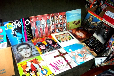 20 CT NEW WAVE LP, EP LOT ELVIS COSTELLO, TALKING HEADS, GO GO'S, BANGLES, B 52s - Image 1 of 4