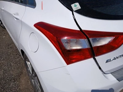 Used Left Tail Light Assembly fits: 2016 Hyundai Elantra Hatchback GT quarter pa Foto 1 de 4