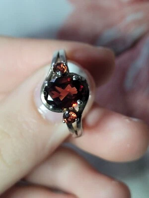 Anillo rubí birmano Foto 1 de 4