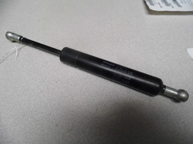 01 02 03 04 05 06 VOLVO V70 VAGÓN PUERTA TRASERA DERECHA BISAGRA SOPORTE AMORTIGUADOR Foto 1 de 1