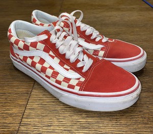 low top vans red checkered
