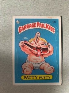 1985 TOPPS GPK GARBAGE PAIL KIDS Smelly Kelly STICKER #43A glossy back
