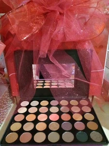 Eyeshadow Palette Mattes & Shimmers - Picture 1 of 2