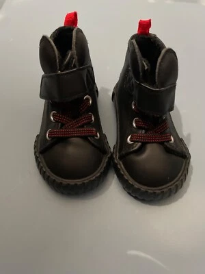 Zapatos Mickey Mouse H&M para bebés/niños pequeños talla 4-5 Foto 1 de 4