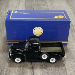 WELLY American Mint 1953 Chevrolet Pickup 1:24 Diecast Premium Edition Chevy COA - Picture 1 of 20