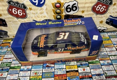 Ward Burton #31 1994 Rookie Hardee’s Revell escala 1:24 NASCAR diecast Foto 1 de 3