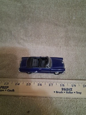 welly 1948 ford crestline sunline blue no.42331 pull back 1/32 colletor mancave - Image 1 of 4
