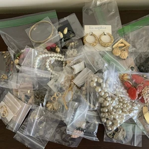 Vintage bis moderner Modeschmuck signiert und unsigniert meist tragbar 2lbs - Bild 1 von 5
