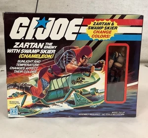 Zartan Swamp Skifahrer Chameleon G.I. Joe 1984 Actionfigur mit Fahrzeug versiegelt Neu - Bild 1 von 10