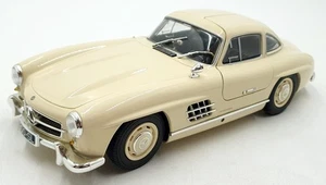 Minichamps 1/18 scale Diecast DC8524A - Mercedes-Benz 300 SL - Cream - Picture 1 of 5