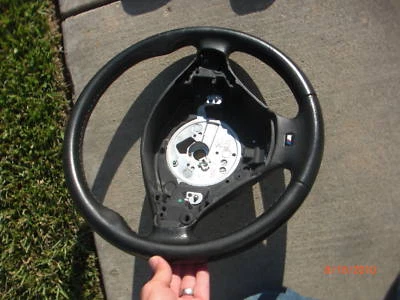 BMW E39 E38 1997-1999 VOLANTE 528i 540i 740iL 750iL E36 M3 328i 325i Foto 1 de 4