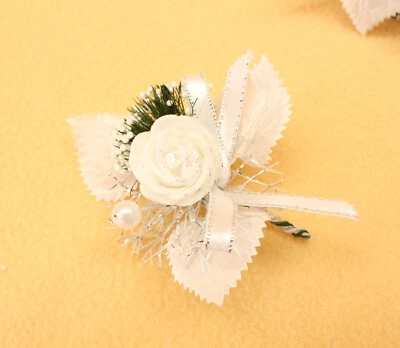 Künstliche Blumenbrosche Schöne lebensechte Corsage Brautjungfer Braut Hochzeit - Bild 1 von 3