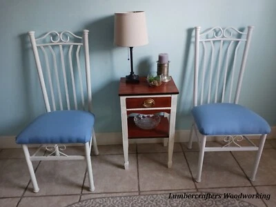 Mesa de acento antigua reformada Foto 1 de 4