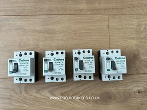 CRABTREE RCD 40A 63A 80A 2 POLOS 30MA 100MA BS4293 240V - Imagen 1 de 2