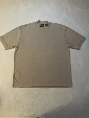 Irvine Park Hombre Mediano Mezcla Rayón Manga Corta Beige Pullover Camisa Causal Foto 1 de 4