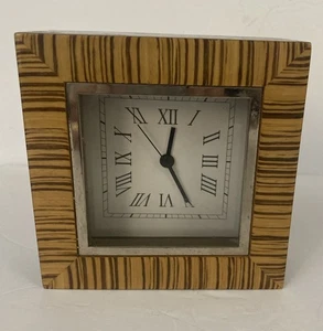"Reloj de escritorio estilo moderno de mediados de siglo Pottery Barn de colección - rayas de madera 5x5"" ¡FUNCIONA! - Imagen 1 de 5
