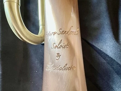 Trompeta Arturo Sandoval Solista Signature Serie VI Maestro Modelo Bb Copperonze Foto 1 de 4