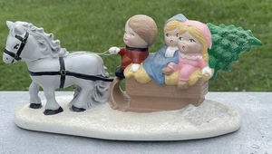 CHRISTMAS MUSIC BOX HORSE AND SLEIGH - Picture 1 of 8