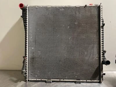 2001 BMW X5 4.4L A/T OEM ENGINE COOLING RADIATOR 117K 17101439101 2000-2006 Foto 1 de 4