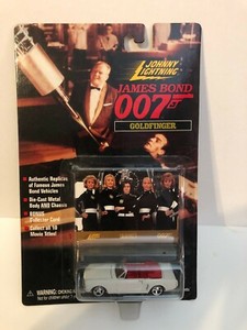  JAMES BOND GOLDFINGER  JOHNNY LIGHTNING DIECAST CAR NEW SEALED #1