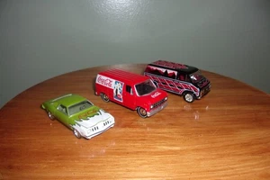 Johnny Lightning Coca-Cola 73 Grand Am & Van & 76 Chevy van 3 pc lot New RC2ERTL - Picture 1 of 9