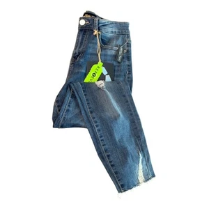 Indigo Rein NWT 7 Junior Blue Curvy Fit HIgh Rise Crop Distressed Jeans #1917D - Picture 1 of 15