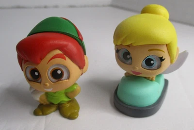 Lote 2 figuras Disney Doorables Let’s Go Tinkerbell y Peter Pan Foto 1 de 4