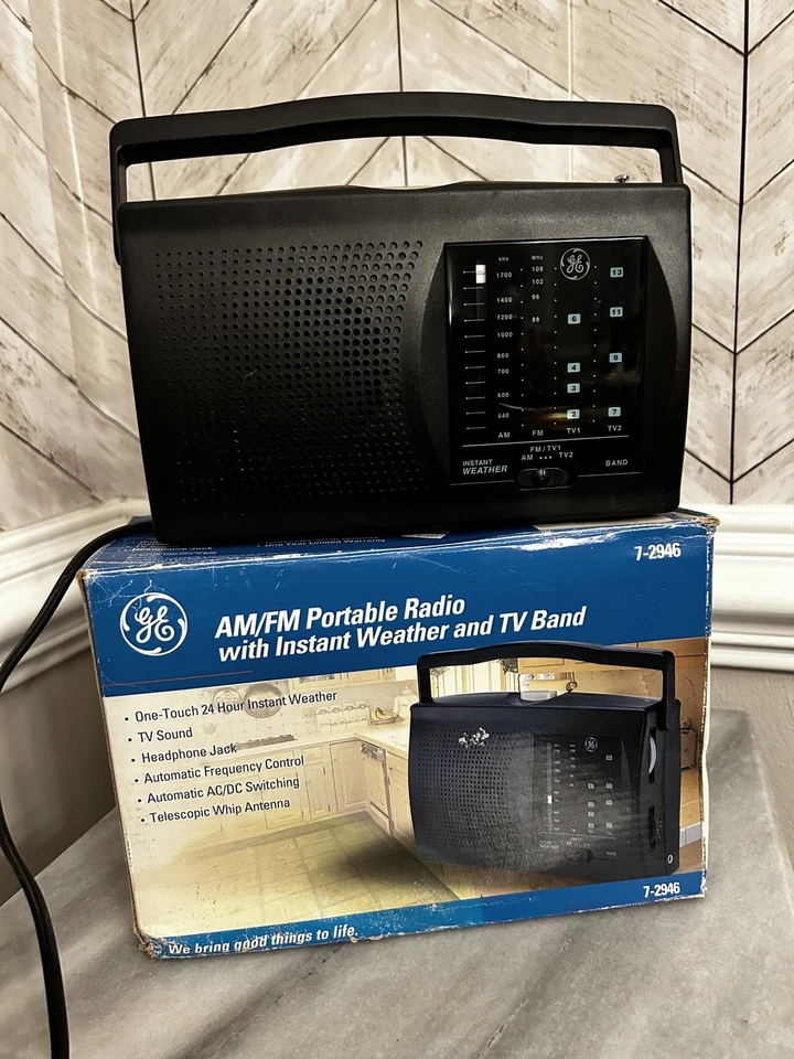 Radio AM FM portátil GE de colección 7-2946 con banda de clima y TV instantánea 1997  Foto 1 de 4