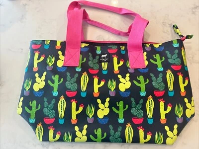 Bolso de Viaje Dabney Lee Weekender Grande Cactus con Cremallera Resistente al Agua 22"W  Foto 1 de 4