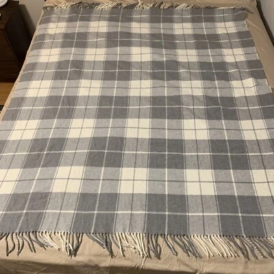 Manta Tessilechiti Gris Crema Franja Escocesa Hecha en Italia Foto 1 de 4