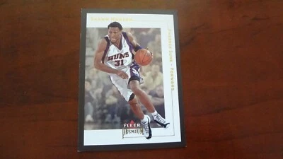 2001-02 FLEER PREMIUM # 24 SHAWN MARION BASKETBALL CARD - Image 1 of 2
