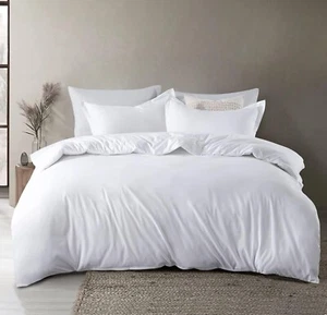 Soft Polyester, Waterproof Duvet Protector with Zip Closure-King-size 230x220cm - Picture 1 of 7