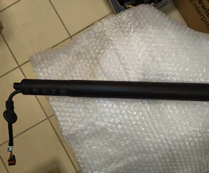 AUDI Q3 RSQ3 ELECTRIC TAILGATE BOOT STRUT MOTOR 83F827851D 83F 827 851D NEW&OEM - Picture 1 of 6