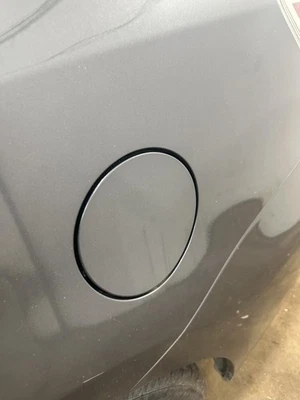 12 13 14 15 16 17 TOYOTA PRIUS Fuel Tank Door - Image 1 of 3